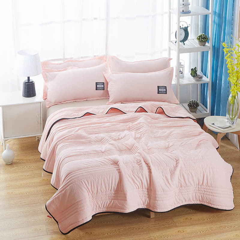 Summer Luxury Cool Silk Blanket – Lightweight and Breathable for Ultimate Comfort on a Single Bed