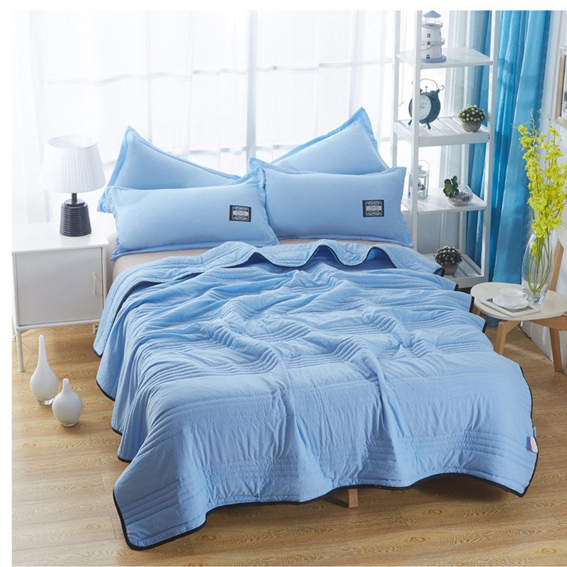 Summer Luxury Cool Silk Blanket – Lightweight and Breathable for Ultimate Comfort on a Single Bed