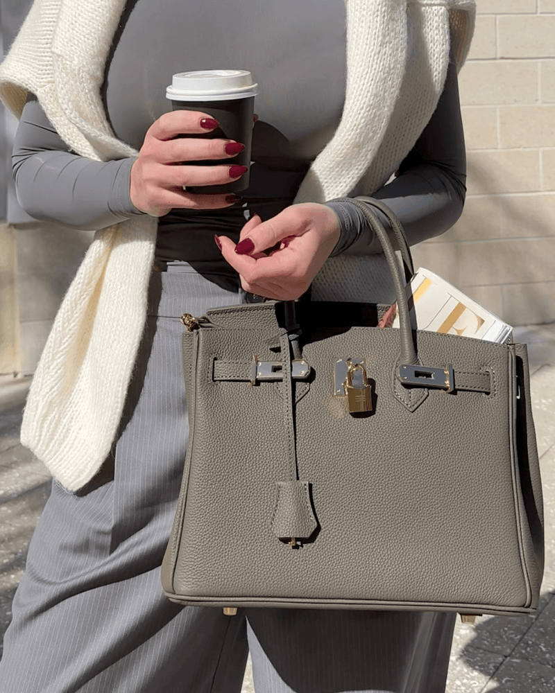 Chic Leather Handbag – The Ultimate Mix of Style and Functionality