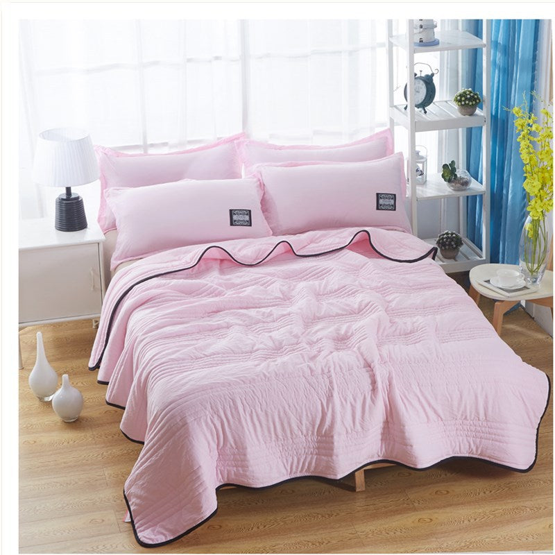 Summer Luxury Cool Silk Blanket – Lightweight and Breathable for Ultimate Comfort on a Single Bed