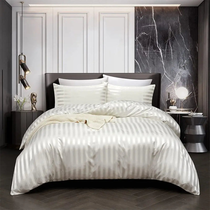 Chic Black Satin Duvet Cover Set with Fitted Sheet and Pillowcases – For a Luxurious Sleep Experience