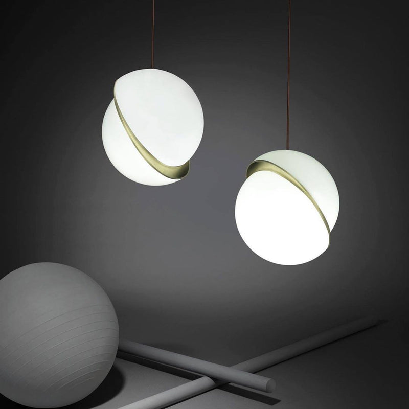 Soft Crescent LED Pendant Lamp – Sleek Half-Moon Ceiling Light in Elegant Brass & Acrylic
