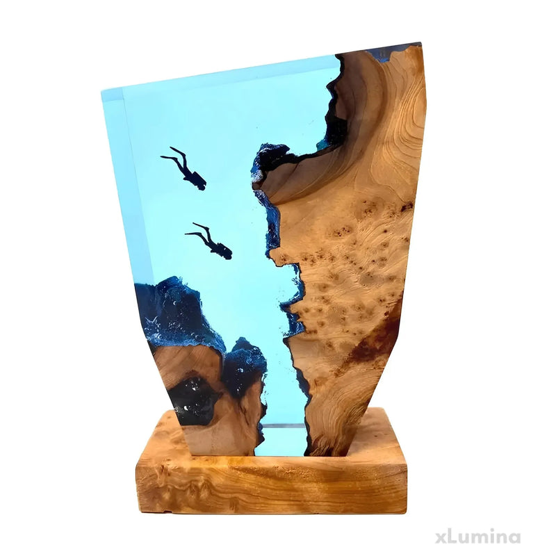 Adjustable LED Ocean Diver Table Lamp – Maritime Design in Resin and Wood, Ideal for Your Living or Bedroom