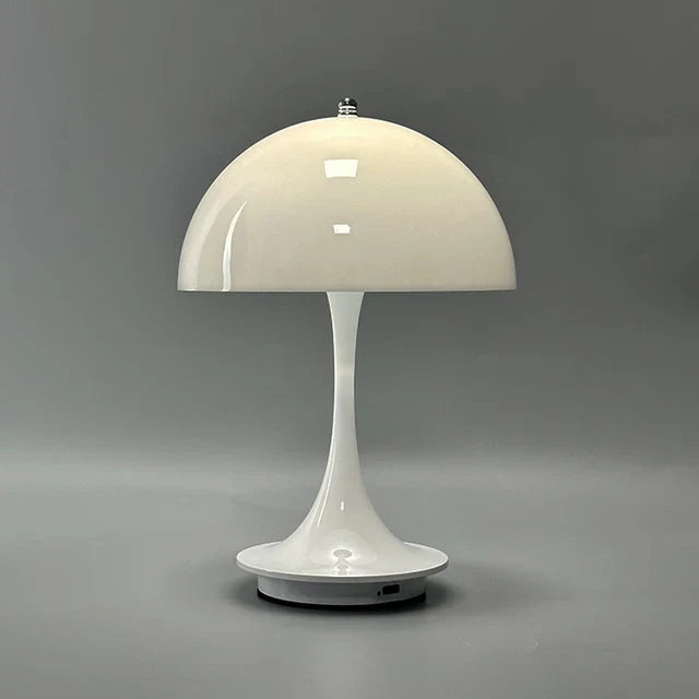 CordFreeShine - Stylish wireless table lamp for an enchanting ambiance