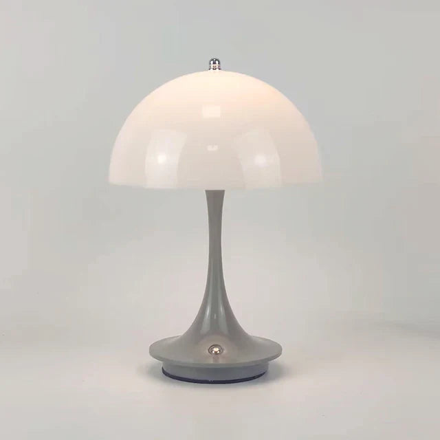 CordFreeShine - Stylish wireless table lamp for an enchanting ambiance