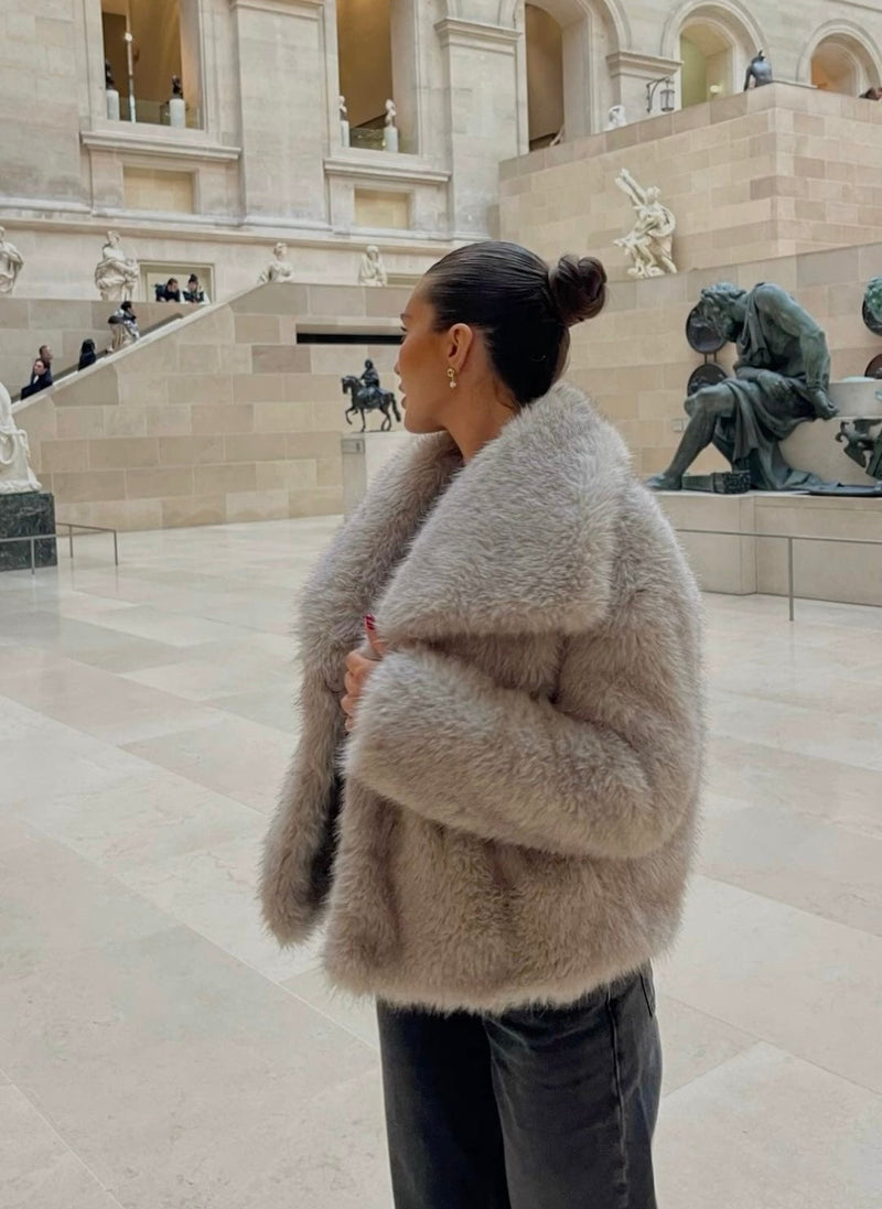 Luxury Imitation Fur Coat – Perfect for Elegance and Warmth in Winter
