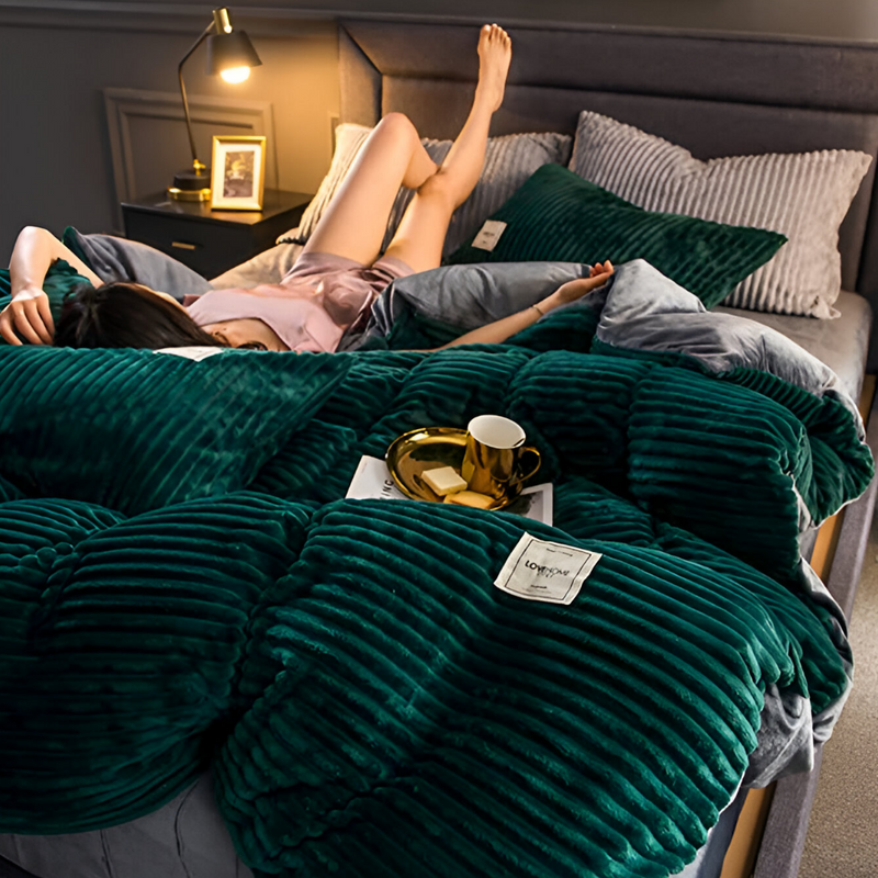 Treat yourself to CozyFlannel - Luxury Plush Bedding for a Warm Winter Feeling!