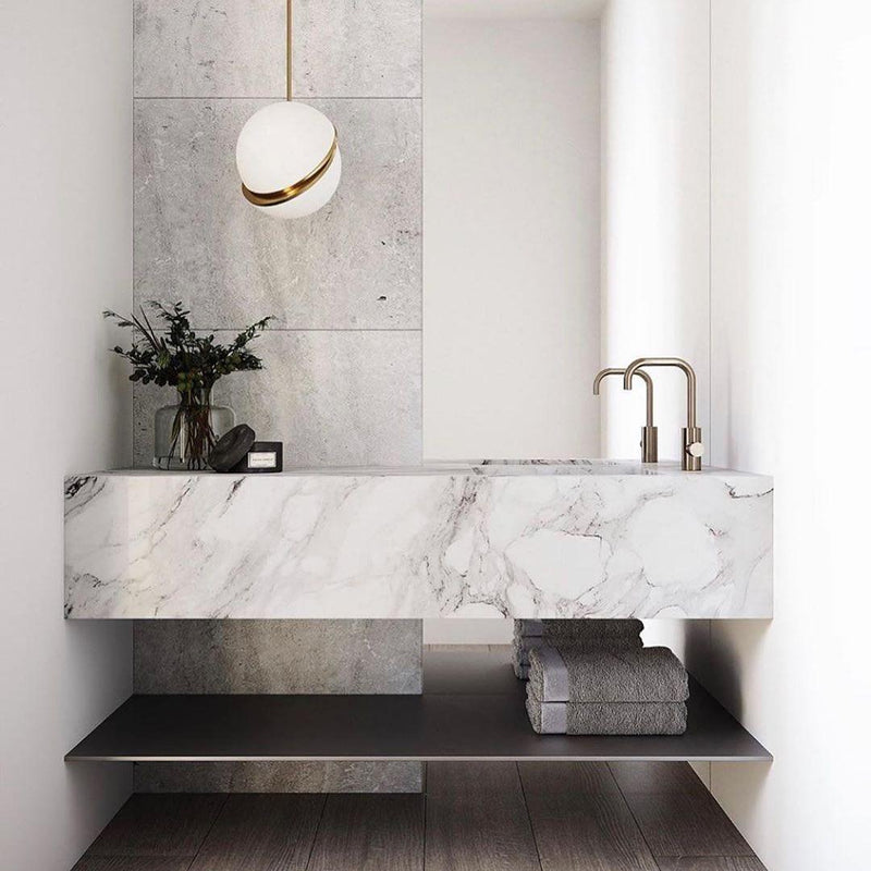 Soft Crescent LED Pendant Lamp – Sleek Half-Moon Ceiling Light in Elegant Brass & Acrylic