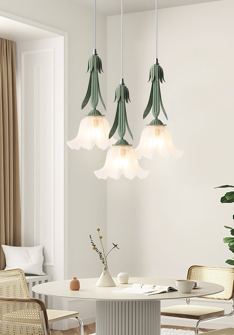 Elegant Lily of the Valley Pendant Lamp – Atmospheric Flower Design with Soft LED Lighting