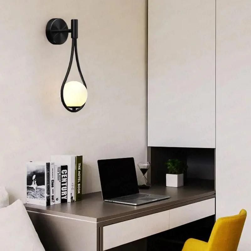 Stylish Nordic Wall Lamp in Black or Gold - Elegant Metal and Glass for a Minimalist Interior Experience