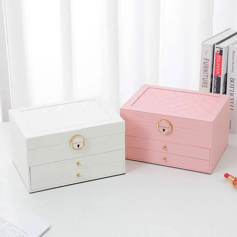 Stylish Luxury Leather Jewelry Box – The Perfect Space for Your Treasures