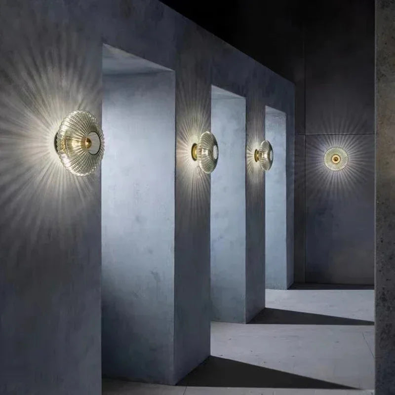 Chic Wall Lamp Made of Quality Glass – Stylish Wall Light with Cozy Illumination and Modern Design
