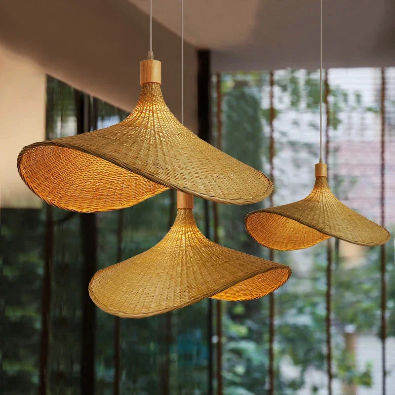 Bamboo Rattan Pendant Lamp for Dining Table – Create a Warmer Atmosphere in Your Living Room with Natural Lighting