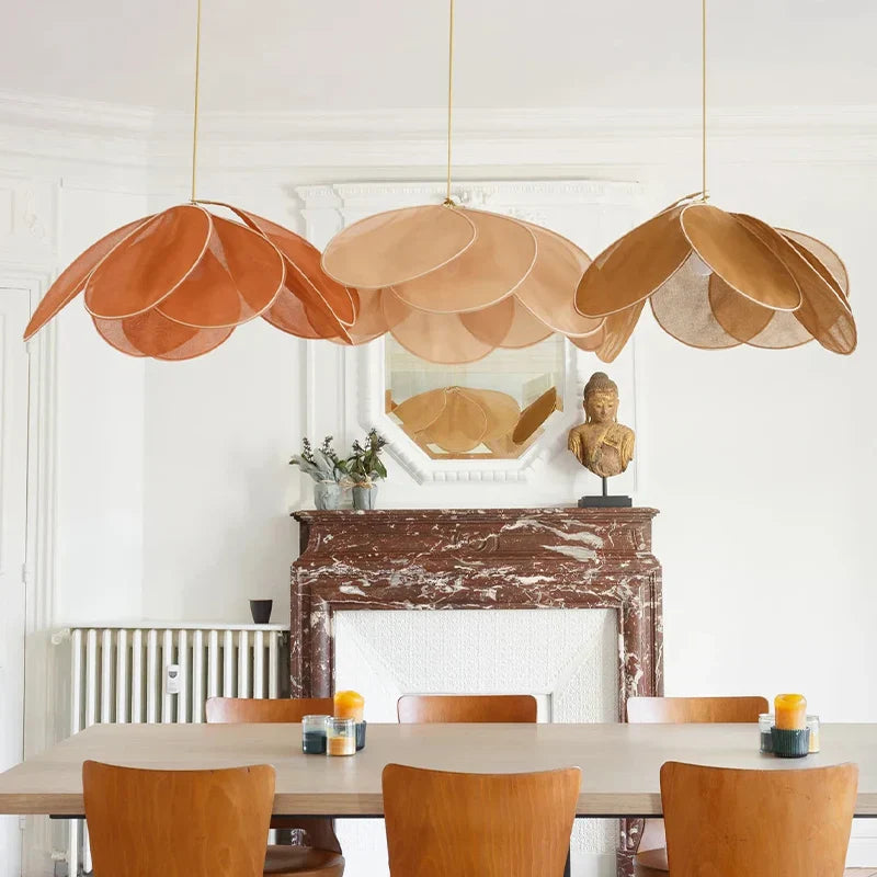 Chic Pendant Lamp with Elegant Petals