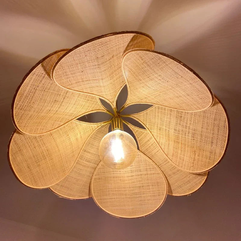 Chic Pendant Lamp with Elegant Petals