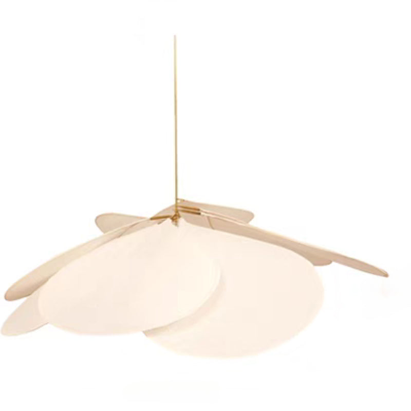 Chic Pendant Lamp with Elegant Petals