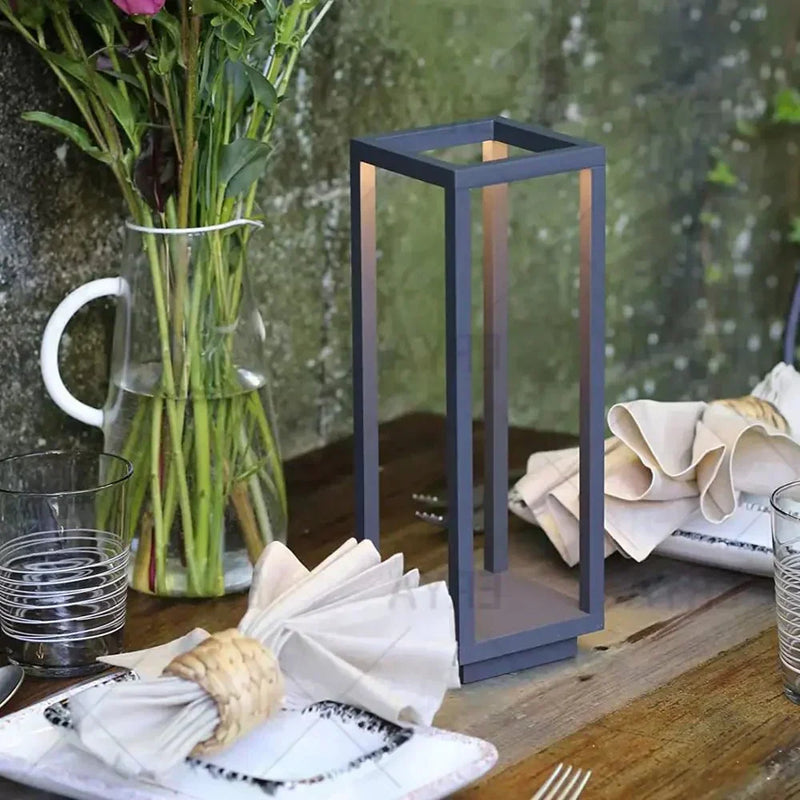Stylish Wireless Table Lamp from Lumora - The Perfect Combination of Elegance and Functionality