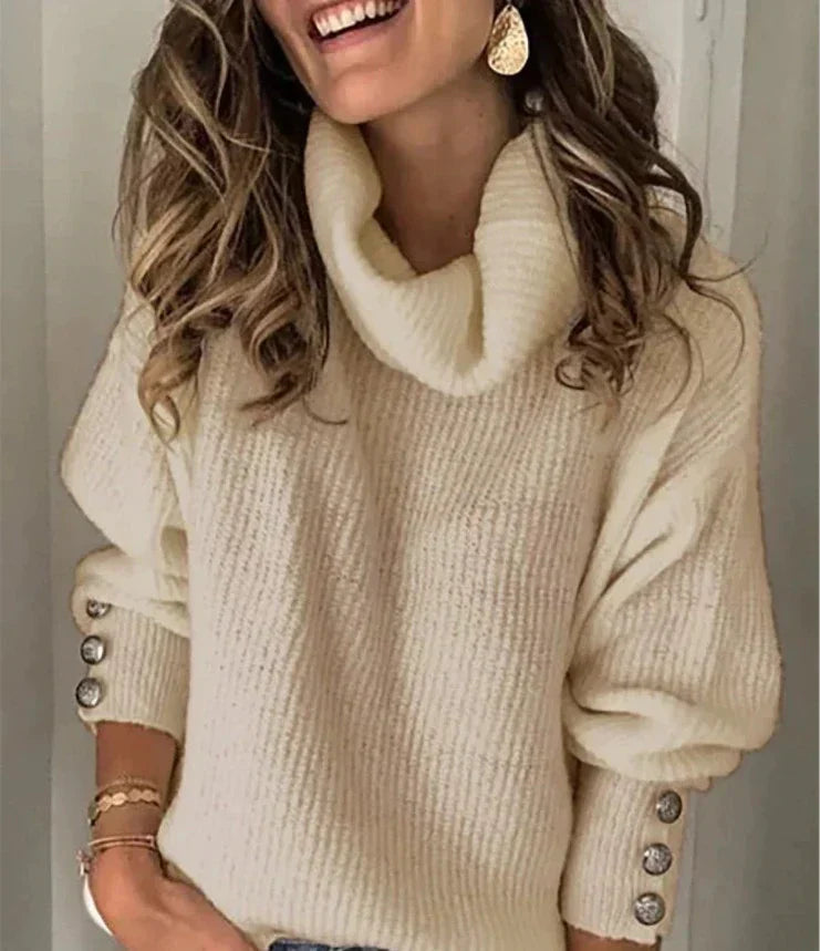 Chic Ladies Turtleneck – Refined Details and Ultimate Comfort