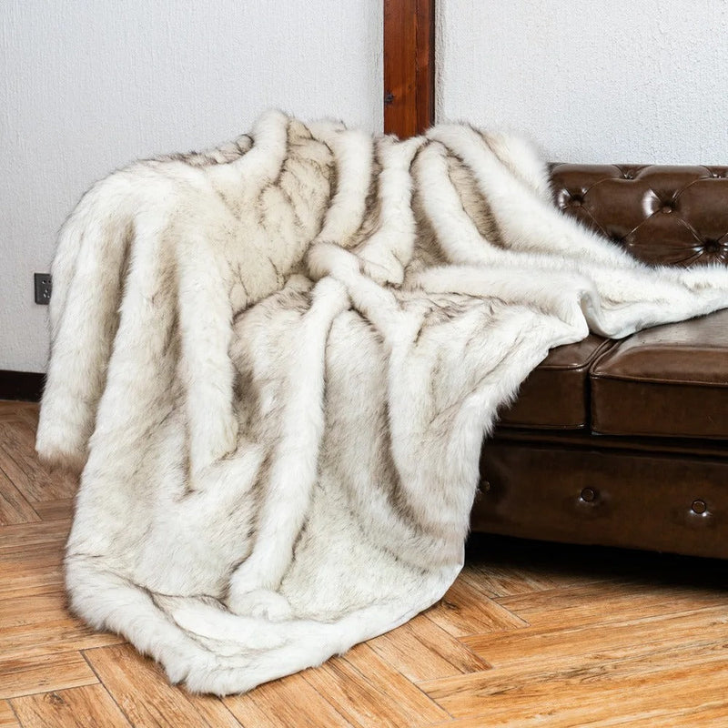 Ultimate Luxury Faux Fur Blanket – Super Soft Fleece for Wonderful Comfort on Bed and Sofa, Ideal for Cold Winter Nights!