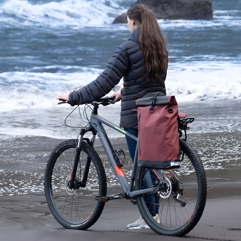 3-in-1 Bike Bag – The Perfect Combination of Functionality and Style for All Your Bike Rides!
