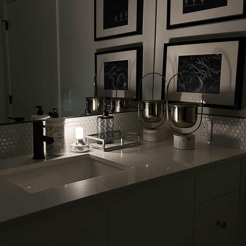 Boru Wireless Table Lamp – Stylish and Waterproof LED Lighting with Adjustable Functionality